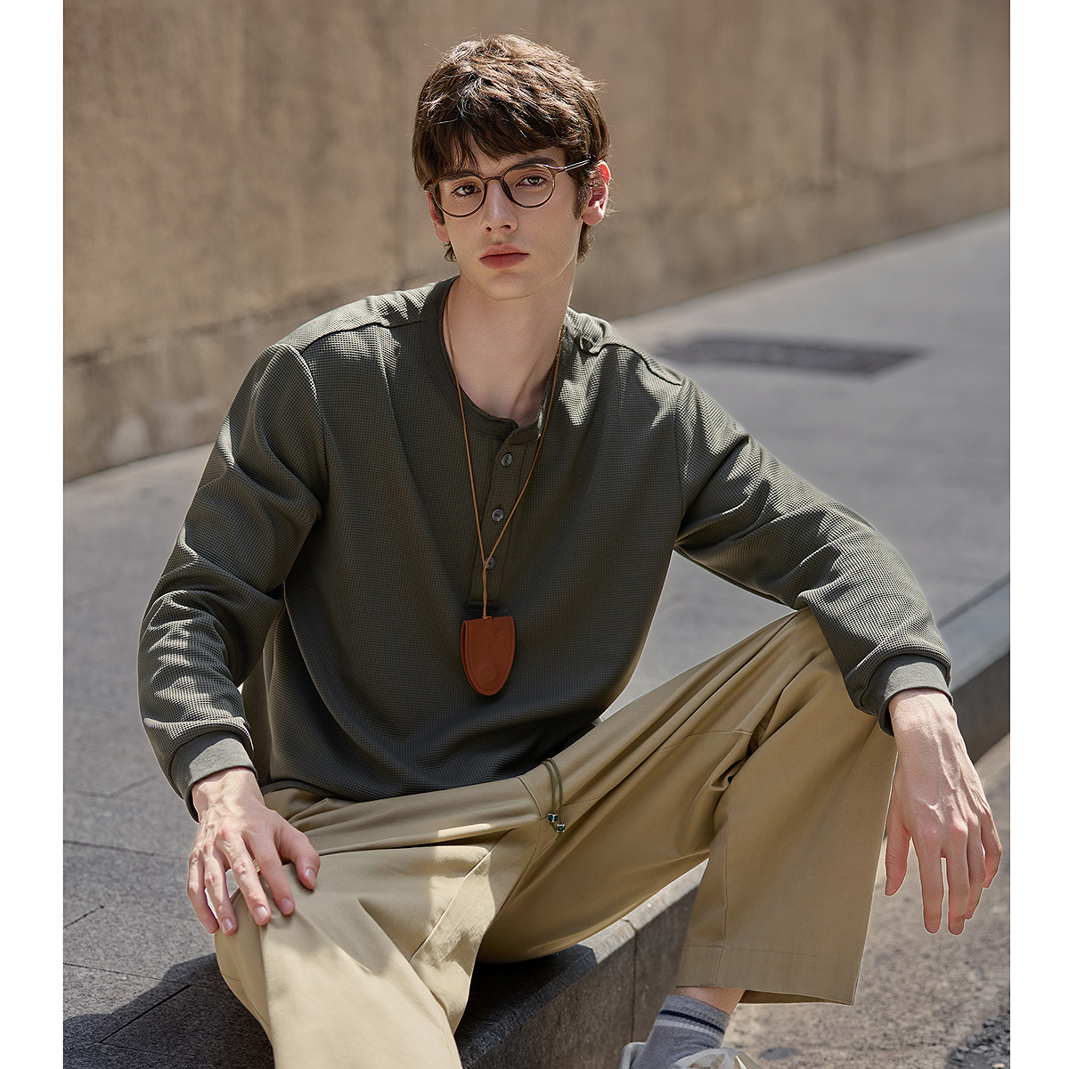 唐狮秋季新款长袖T恤男肌理亨利