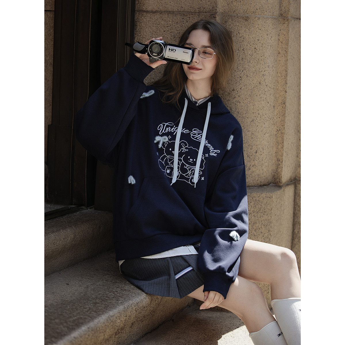 唐狮连帽卫衣女卡通印花藏青色蝴