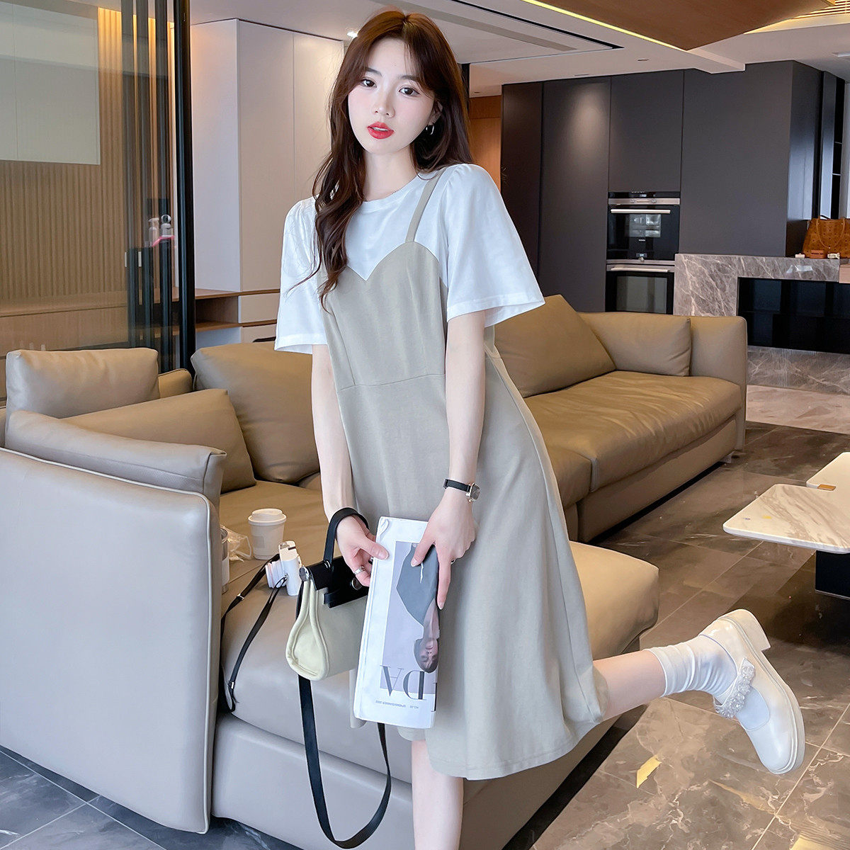 唐狮假两件吊带连衣裙女气质法式休闲女装中长款裙子女夏季短袖