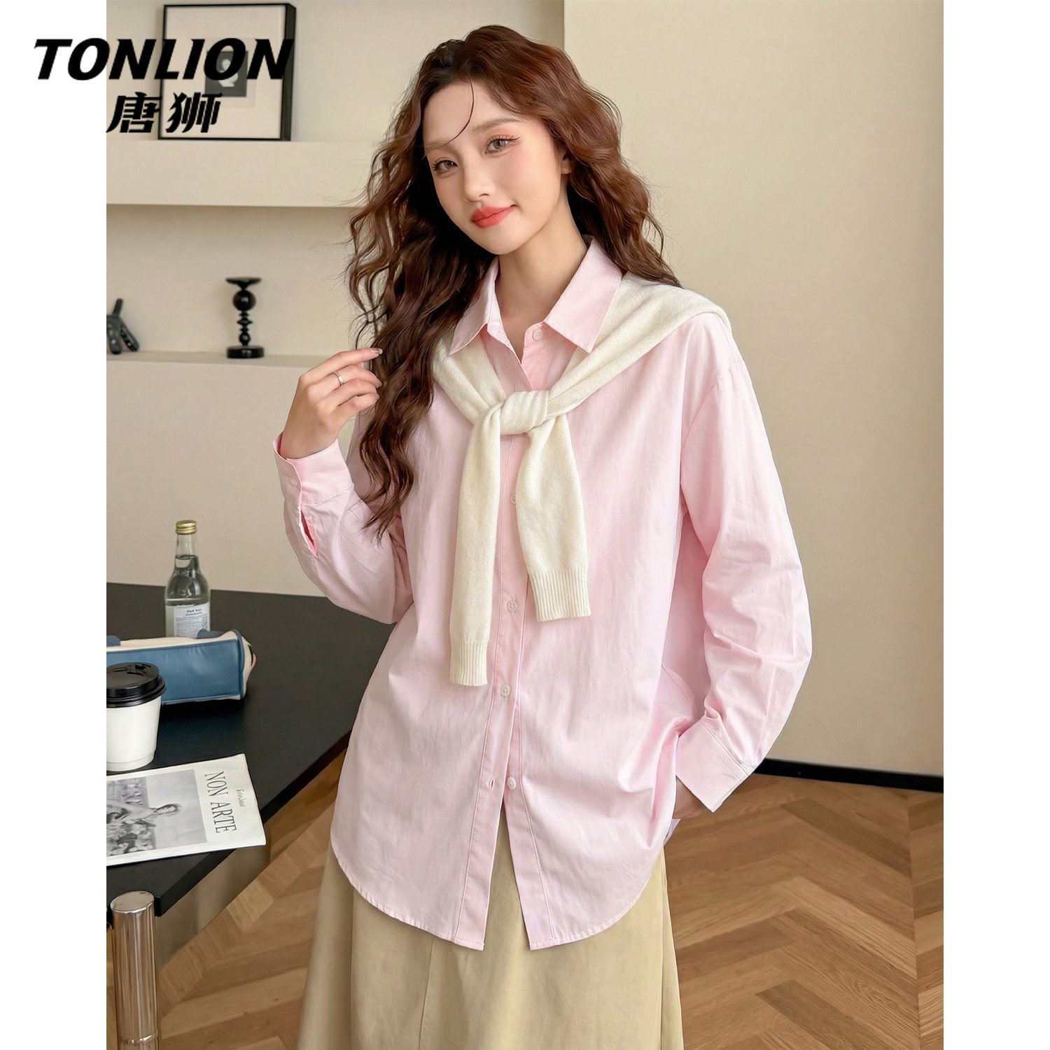 唐狮官方撞色披肩长袖衬衫女2026新款春秋款女士宽松叠穿外套女V