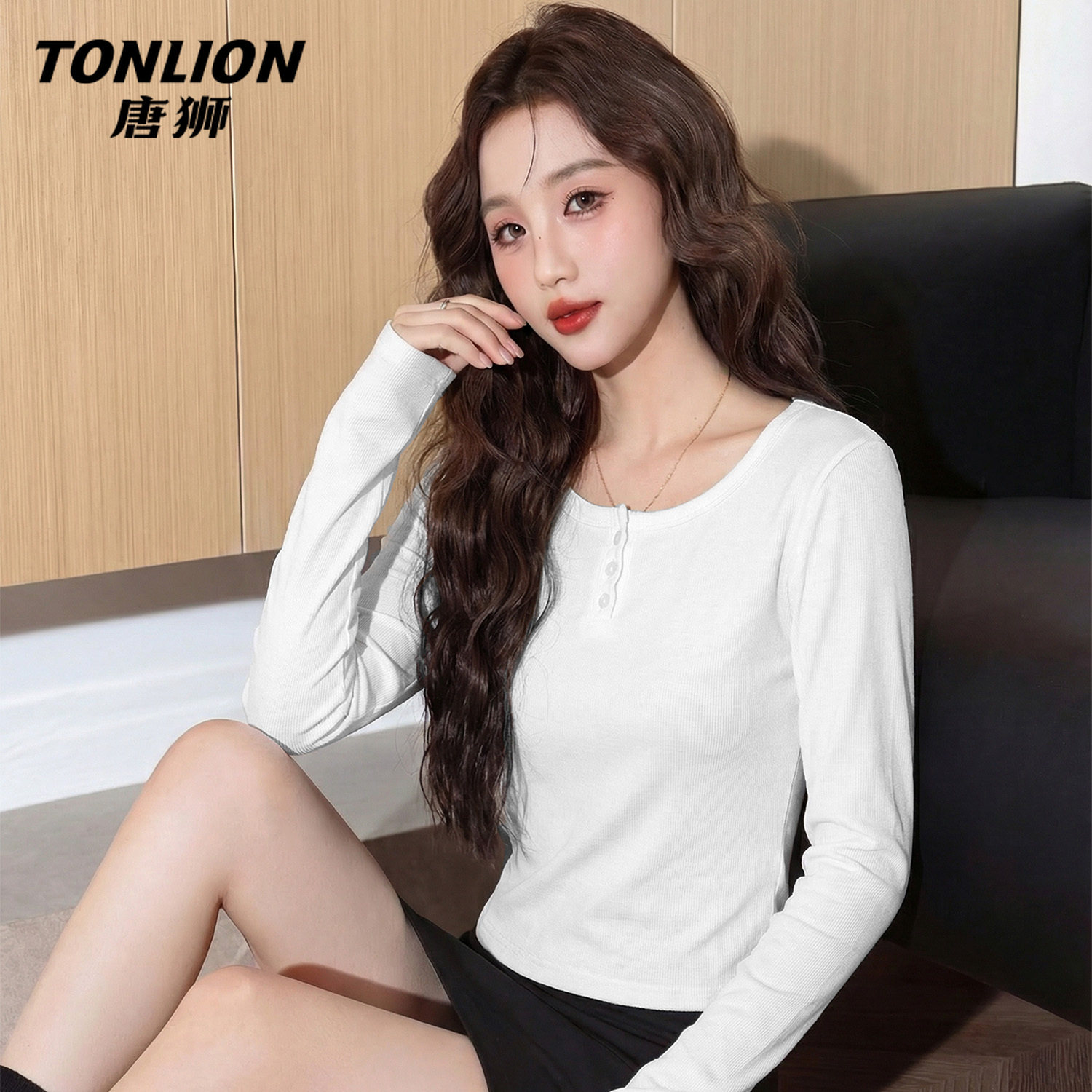 唐狮官方正肩长袖t恤女2026新款春秋款女士修身显瘦u领修身上衣
