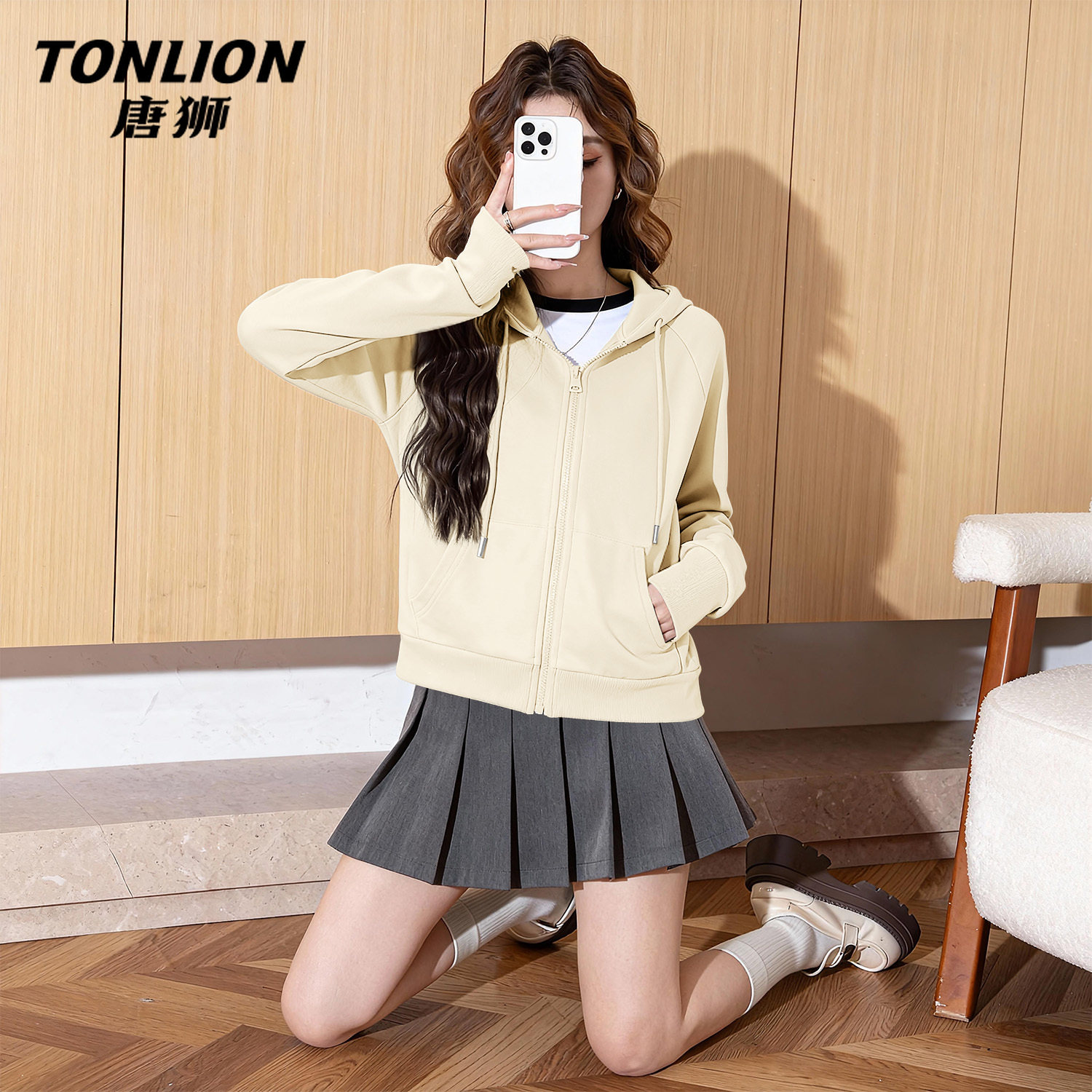 唐狮官方连帽卫衣外套女2026新款春秋款小个子休闲短款开衫上衣V