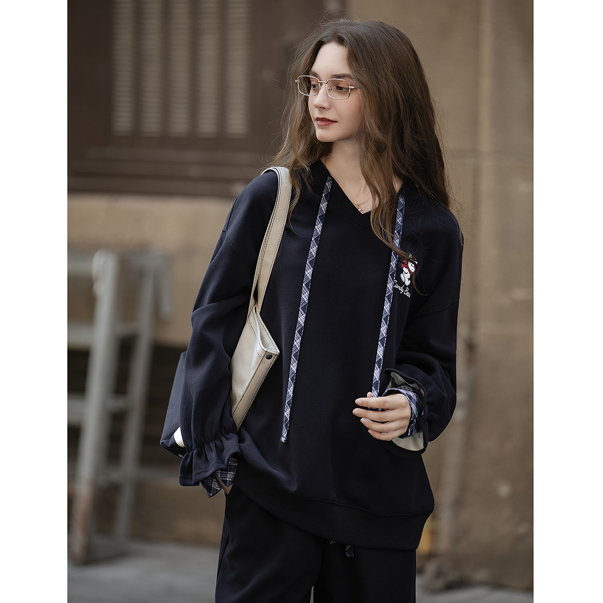 唐狮秋冬季女套装两件套卫衣女连帽v领印花裤子套装超好看外套tu