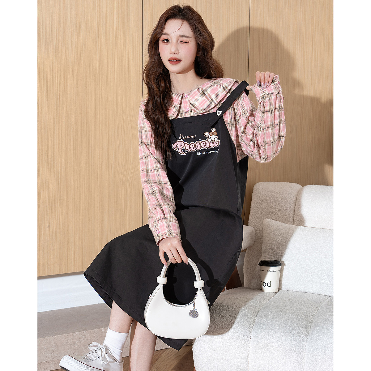 唐狮夏季假两件背带连衣裙女套装内搭衬衫一整套黑色裙子小个子TD