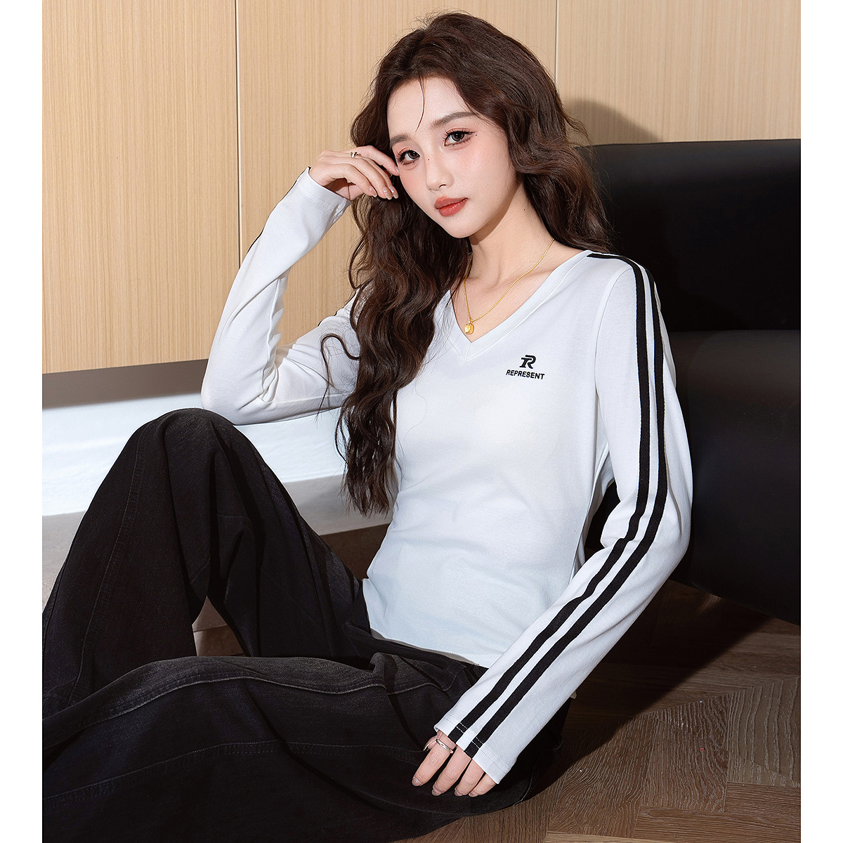 唐狮女V领袖子织带长袖T恤打底衫内搭红色流行爆款上衣女装TD