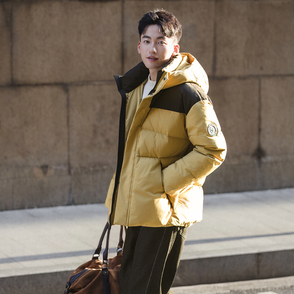 唐狮冬季男连帽外套撞色拼接短款