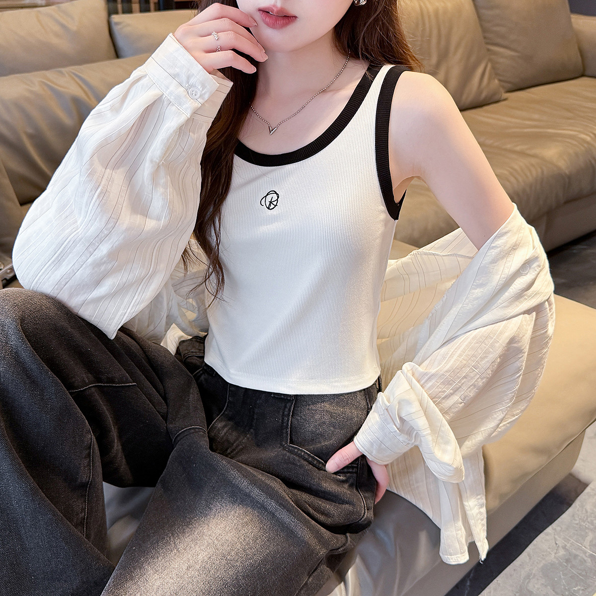 唐狮夏季新款吊带背心女白色无袖内搭撞色针织外穿韩系上衣h1TD