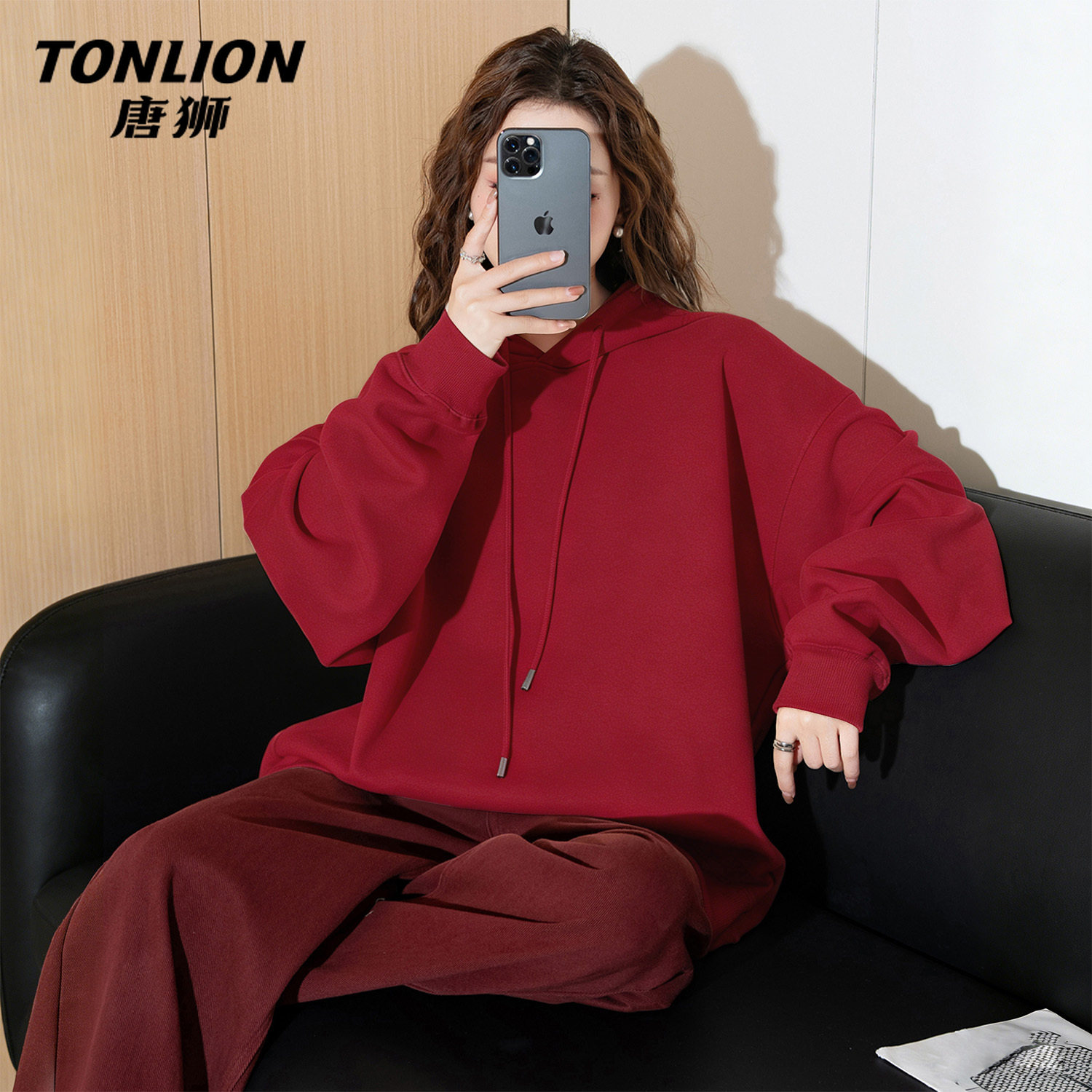 唐狮官方本命年卫衣女2026新款春秋款女士宽松连帽红色过年衣服V
