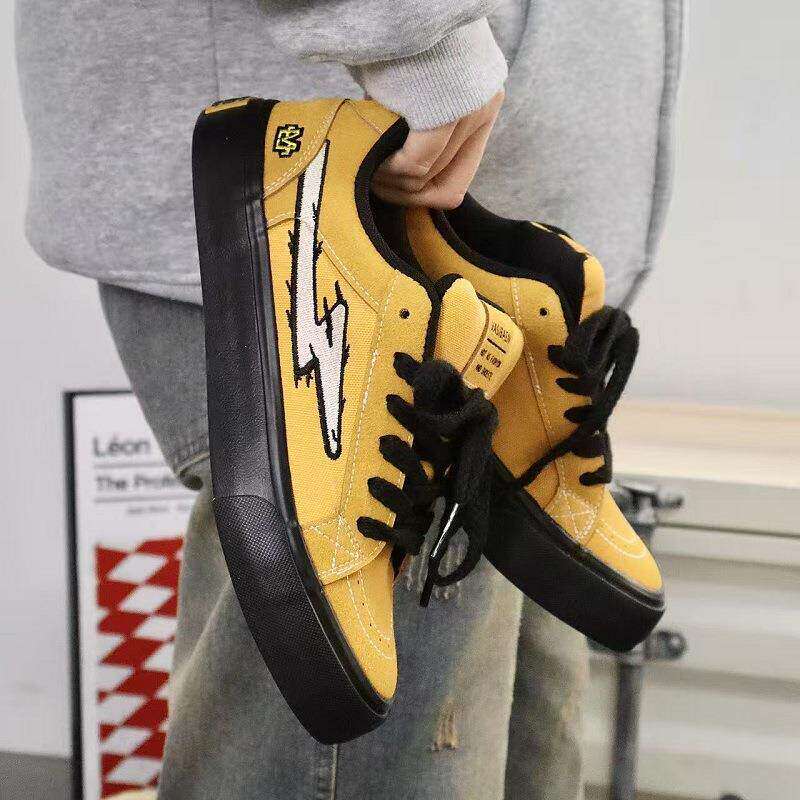 男鞋子潮2026春季新款帆布鞋男女百搭休闲小众设计原创ins滑板鞋