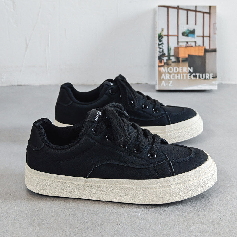 2026春季新款平底板鞋男款透气鞋子男潮鞋百搭男士黑色皮面休闲