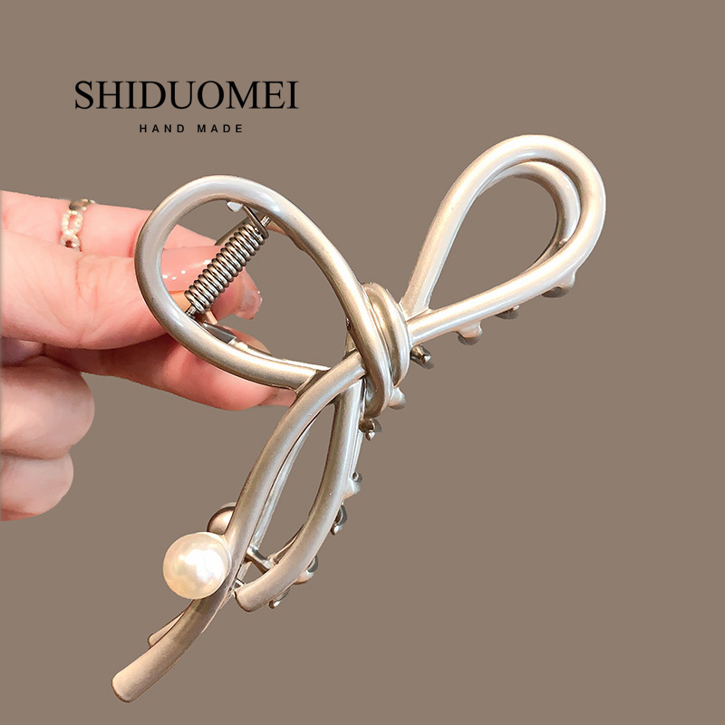 冷淡风金属银色蝴蝶结大抓夹