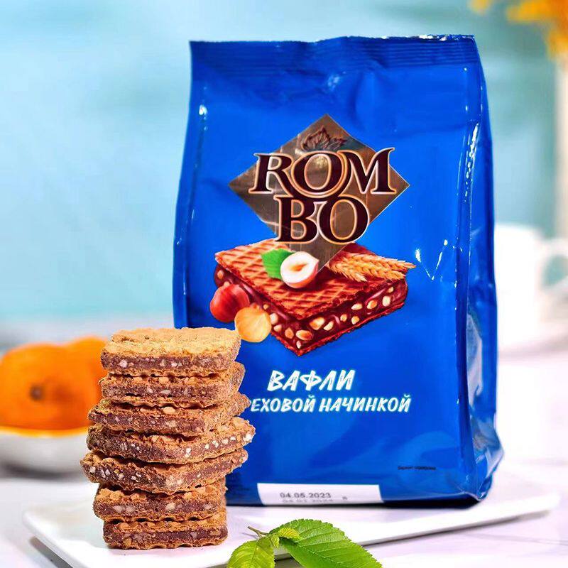 俄罗斯进口榛仁夹心巧克力威化饼干200克袋休闲办公室零食品淡甜