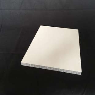 工厂 轻质量高强度pp塑料蜂窝复合板 热塑性玻纤蜂窝板