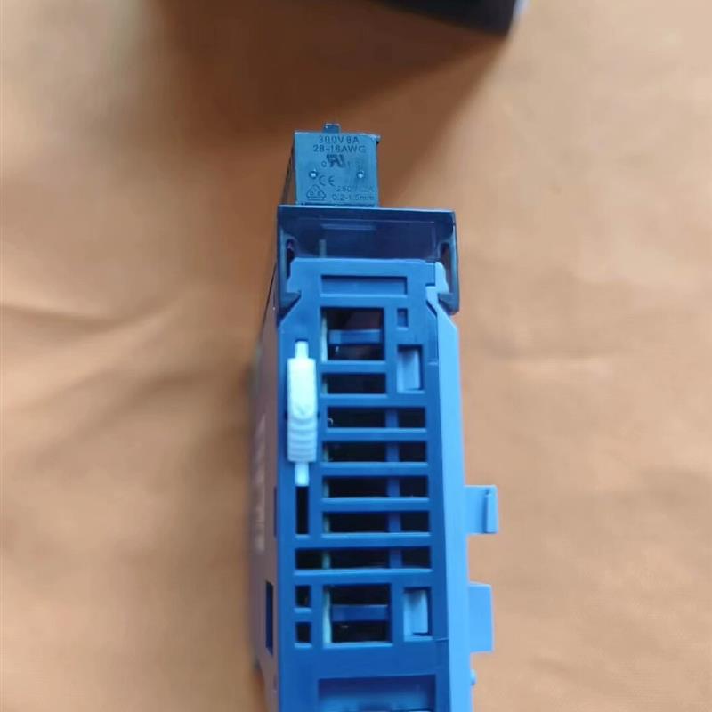 《议价》信捷XL-E4TC-P实物拍摄 成色漂亮 功能包好需要联