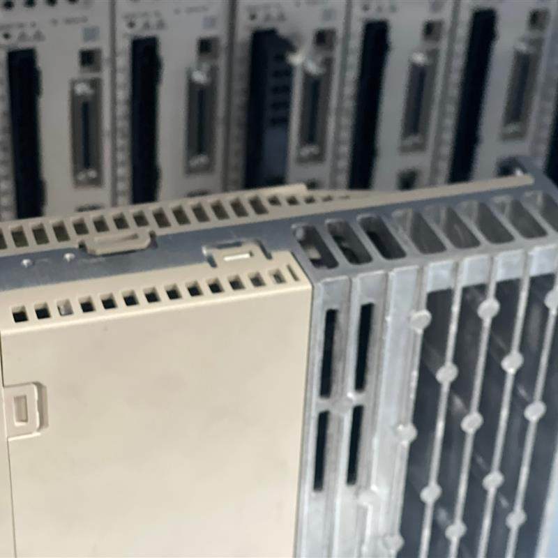 《议价》安川驱动器SGPMS-1R5AP0A/30A成色很好 议价卖