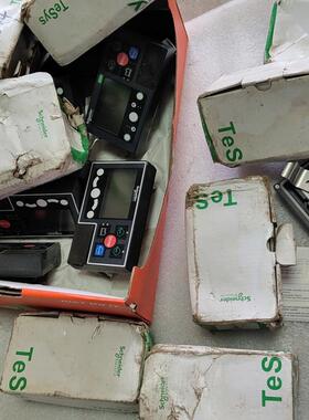 《议价》施耐德马达控制器显示器LTMCUC611312。宝贝是