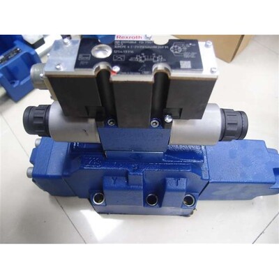 REXROTH比例方向阀R901068690 4WRZE25W8-220-7X/6EG24EK31/A1D3M