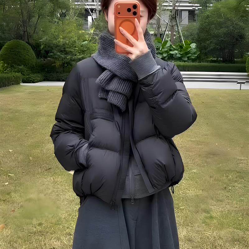 独特超好看轻薄羽绒服女款冬季2025新款白鸭绒圆领面包服短款外套