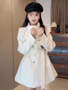 千金风5werkwen毛呢大衣2025秋冬新款围脖领系带圣诞毛呢外套