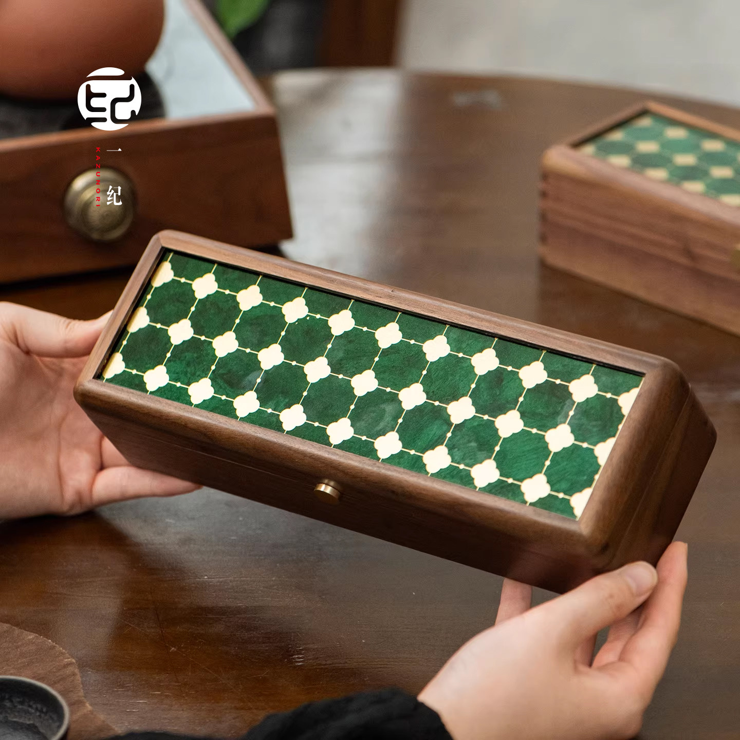 实木收纳盒长方形分格放女士玉无事牌佛牌黄金佛吊坠和田玉配盒子