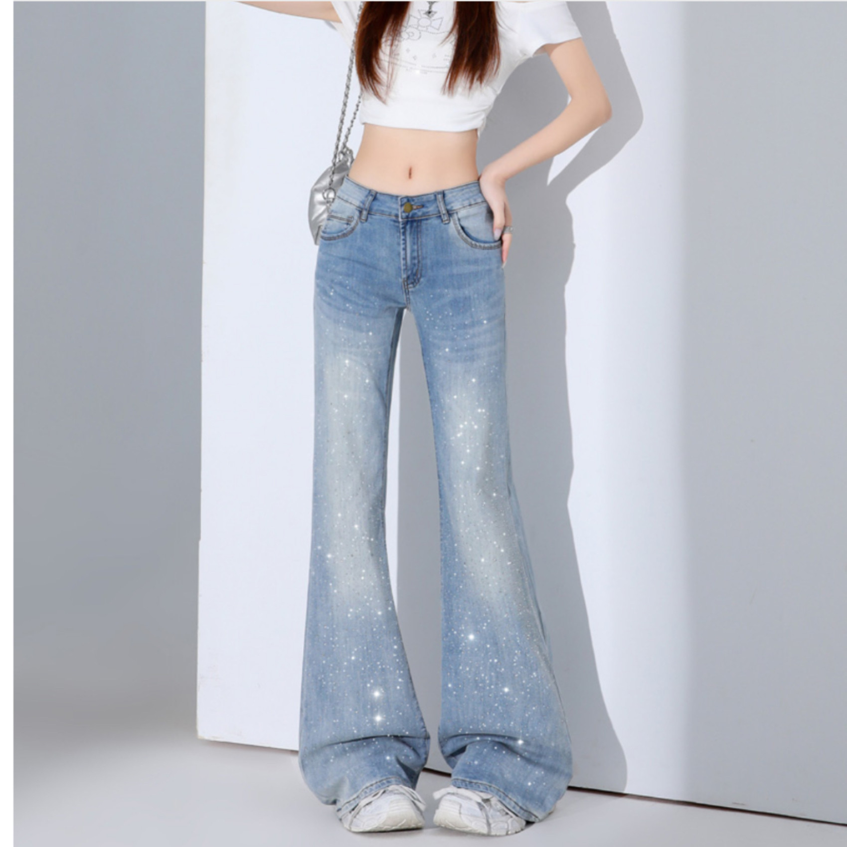 美式复古烫钻微喇牛仔裤女2026年新款宽松显瘦低腰直筒拖地喇叭裤