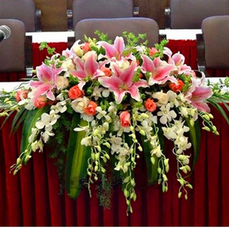 讲台花仿真花教室演讲花发言台下垂装饰挂花演讲台假花商务会议花