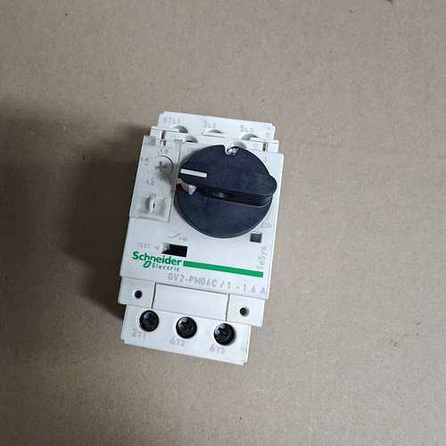 议价维修施耐德电动机断路器GV2-PM06C，1-1.6A，实物拍摄