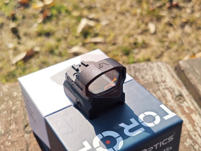 维特SCRD-66 3MOA大视窗RMSC高透抗震防水无功能摆件 弹弓备件