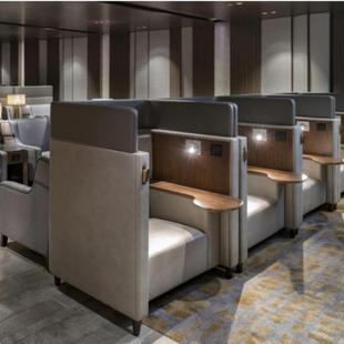 中国香港国际机场环亚贵宾室离境1号登机门Plaza Premium Lounge