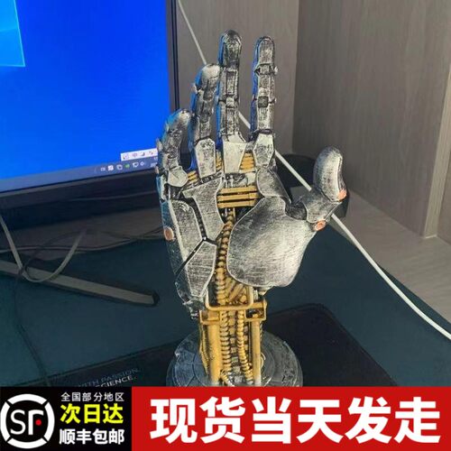 赛博朋克机械手XBOXswitch手柄收纳电脑竞桌面支架搪胶摆件送男生