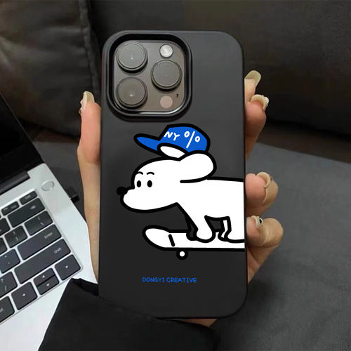 滑板小狗适用于iPhone15Pro黑色手机壳苹果16promax小米14原创磨砂三星s24ultra防指纹23ultra