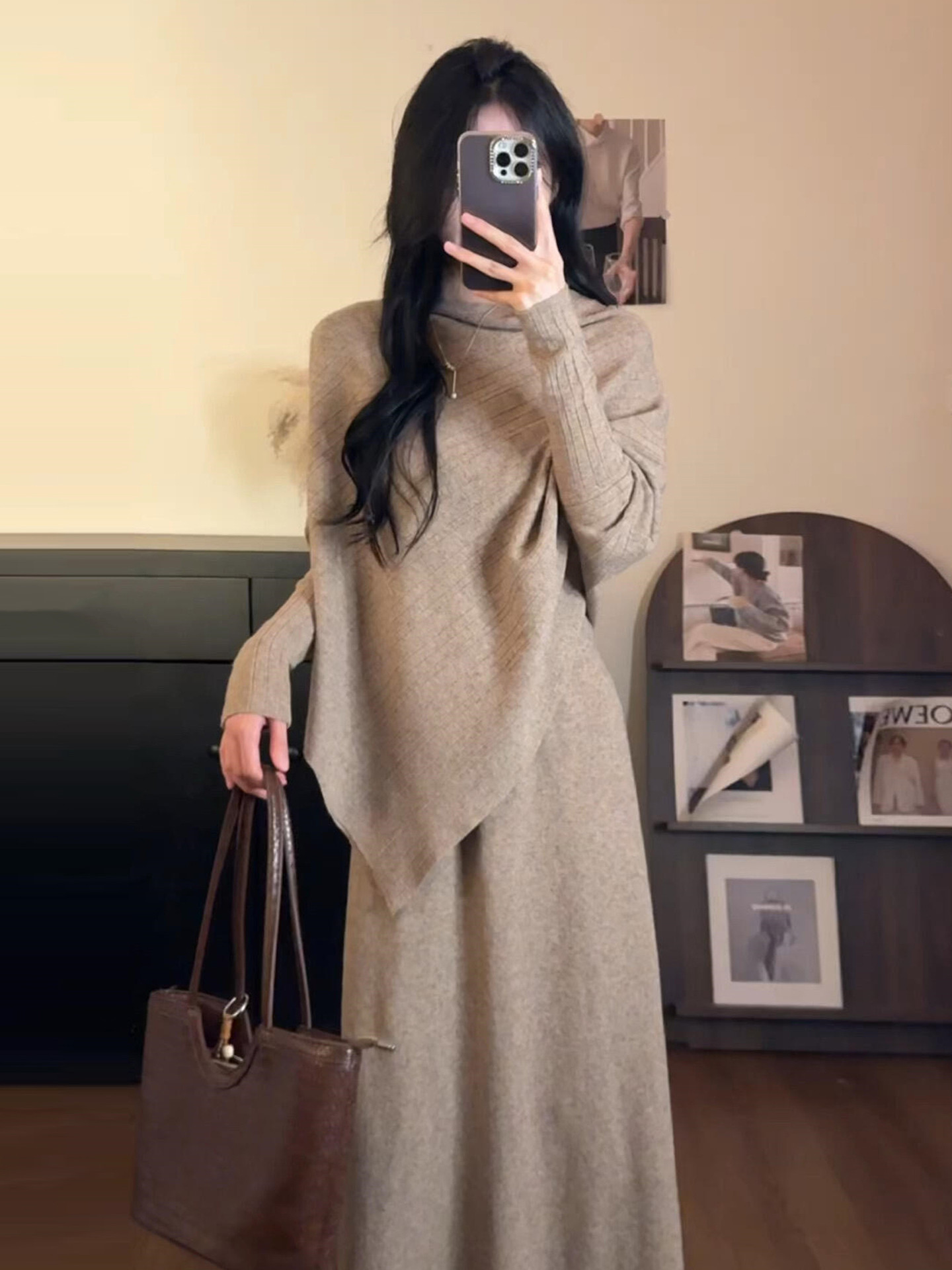 巨好看韩系穿搭一整套2025新款斜肩针织连衣裙子女秋冬季长裙套装