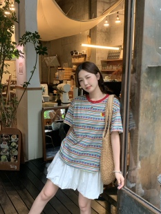 茶粒籽~彩色条纹刺绣短袖T恤夏季2025新款正肩半袖多巴胺上衣