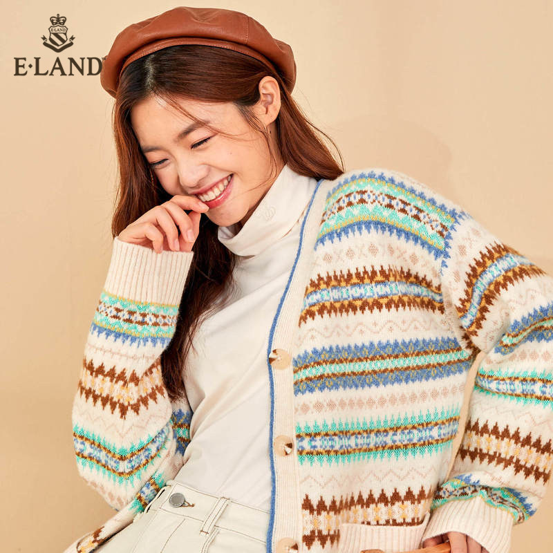 ELAND2020冬季新款复古风V领单排扣毛衣开衫女EECKA8V01I