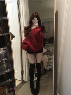 荔桃想睡觉ya 氛围酒红一字肩毛衣女秋冬新年针织外套 圣诞恋歌