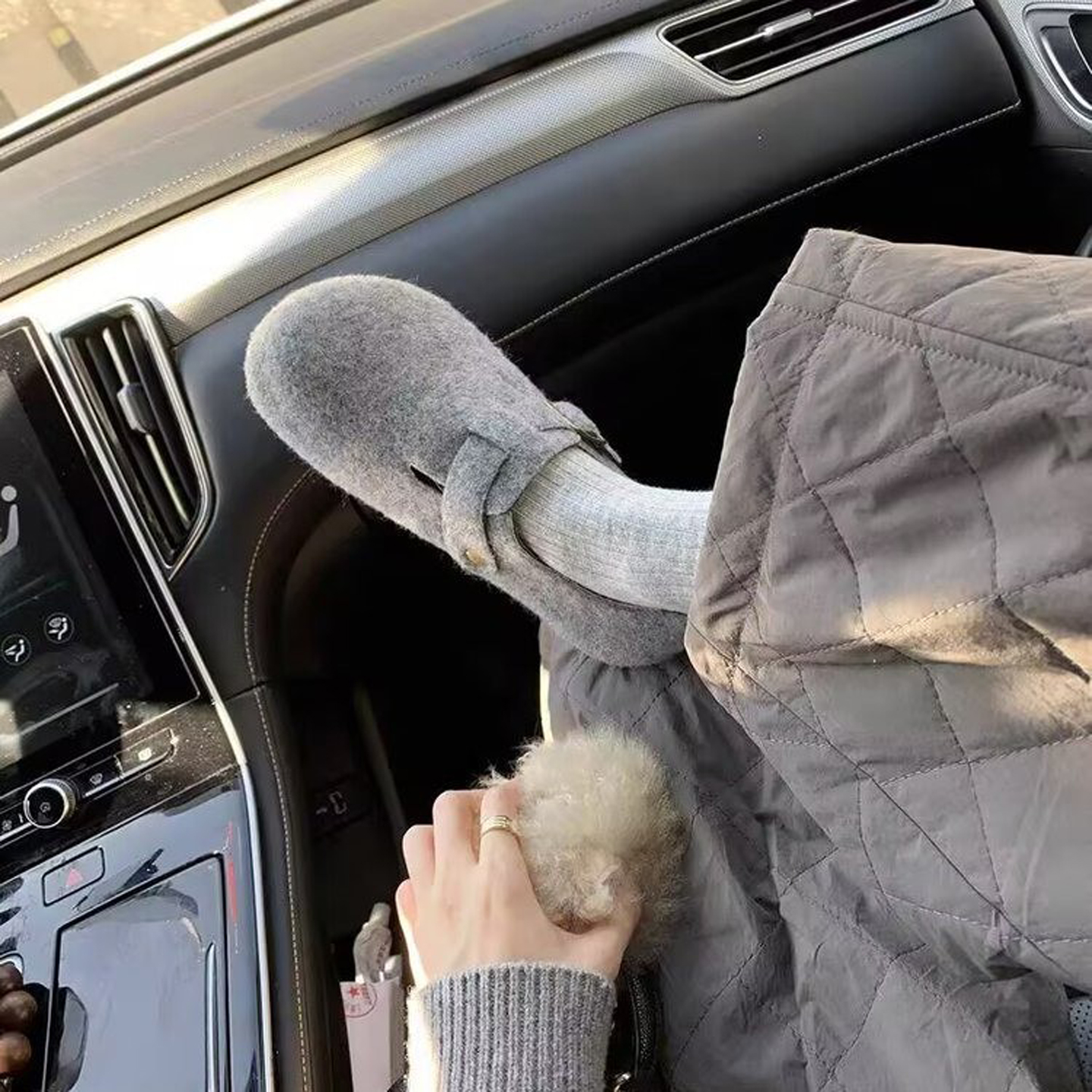 灰色加绒全包毛呢懒人内增高保暖