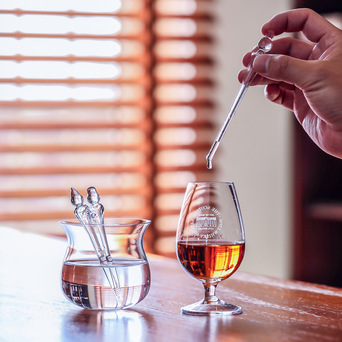 出口英国威士忌加水专业玻璃滴管 品鉴酒会滴水器取酒器 调酒器,餐饮具,调酒器,淘宝优惠券,粉丝福利购,淘宝优惠卷