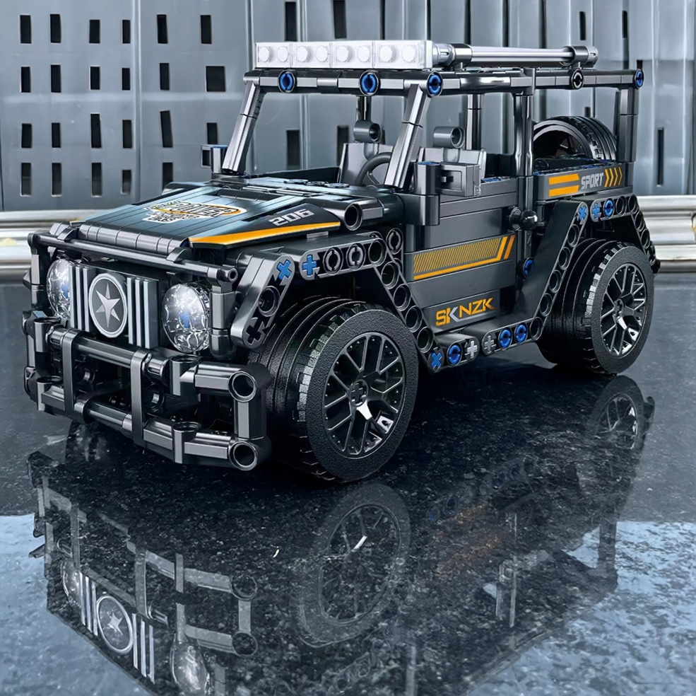 积木越野车拼装玩具男孩机械跑车回力汽车模型休闲益智儿童礼物