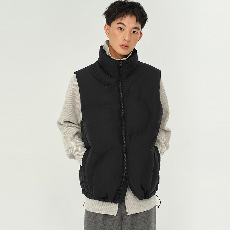 MODE COMMUTER | MC暗纹肌理梭织抗皱抗静电防水防晒绗线羽绒马甲