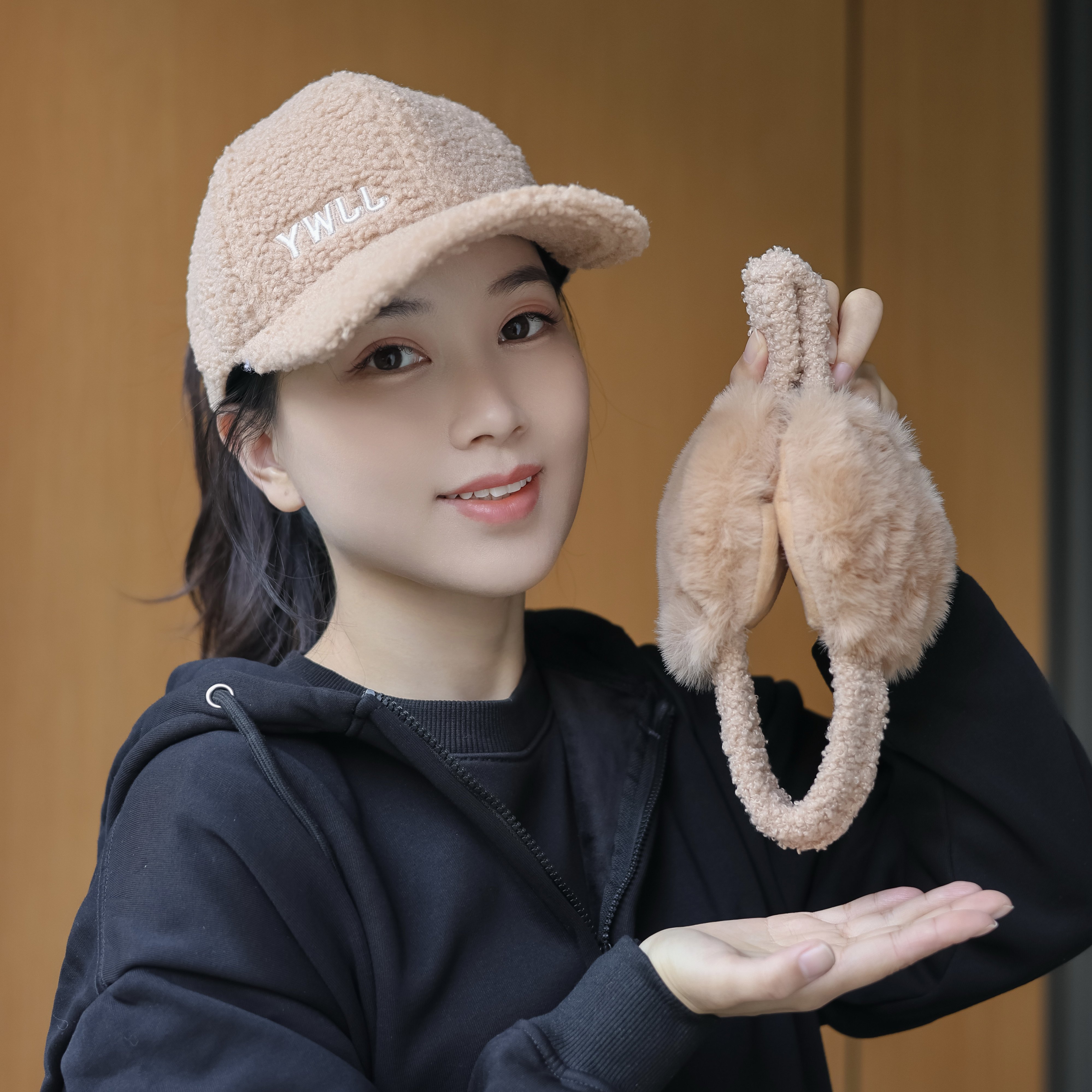 大帽檐显脸小加绒保暖女帽子