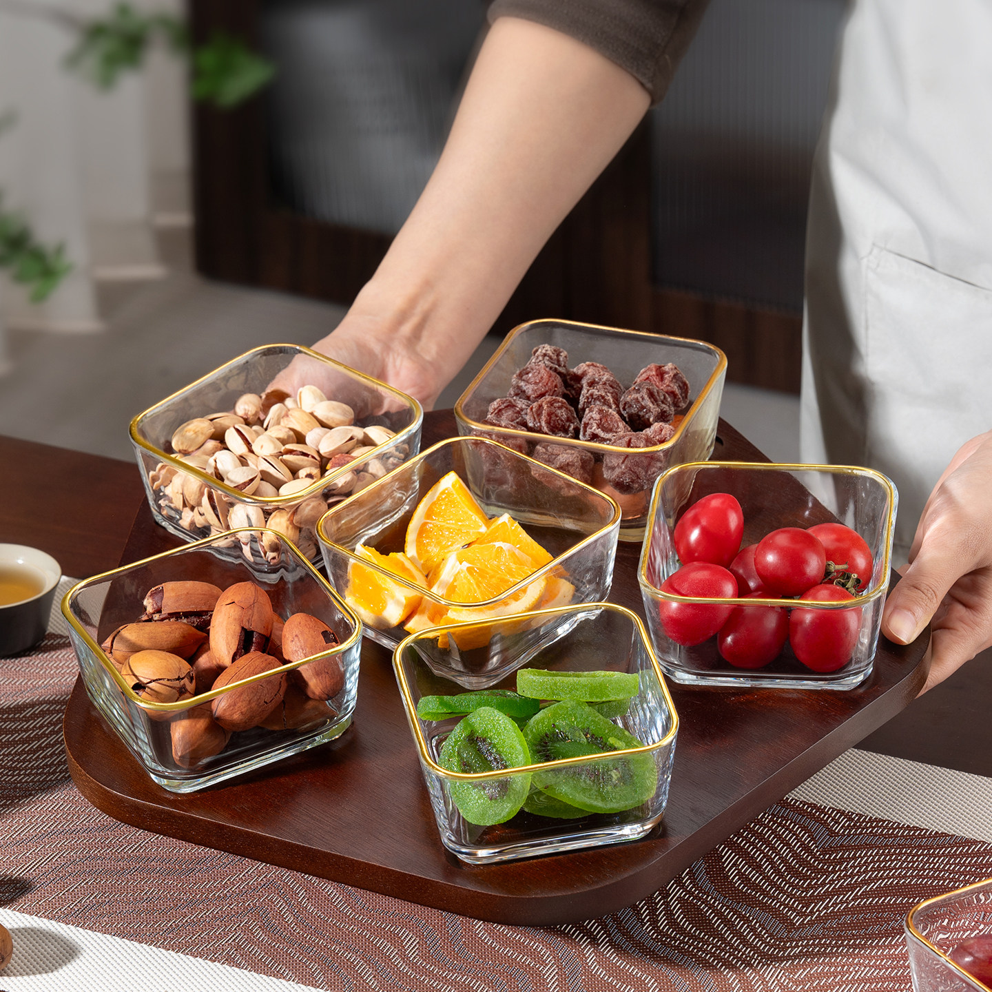 2026新款轻奢水果盘高档分格旋转干果盘客厅家用糖果零食坚果盒