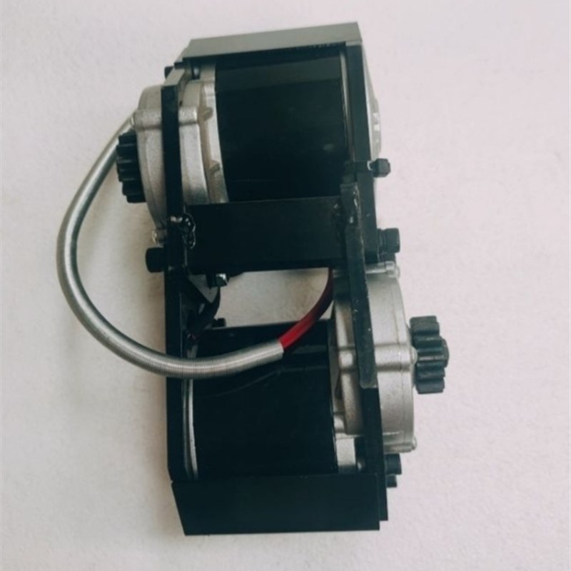 电动地牛搬运车改装电机配件,诺力西林手动叉车改装电动3吨电机