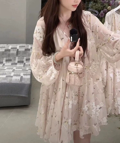温柔风A字绣花灯笼袖约会少女裙