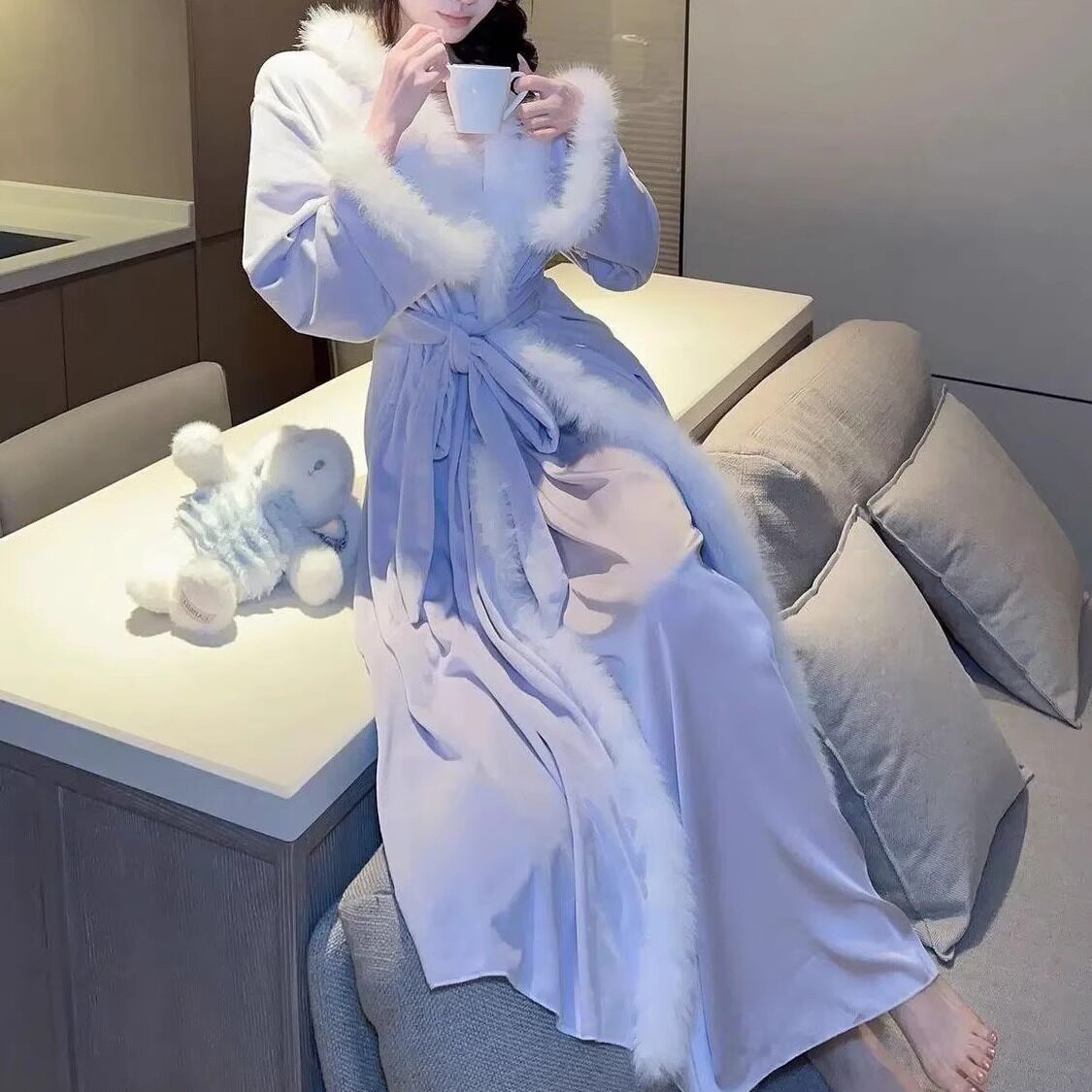 浪漫素养~2026春装新氛围感法式宫廷毛毛领超长款睡袍+性感长睡裙