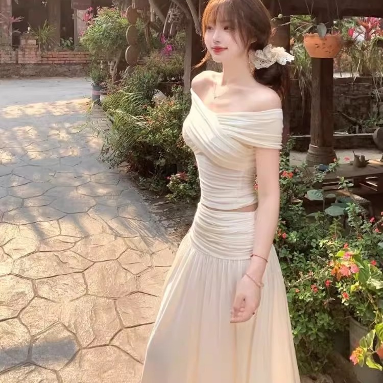 小白梨~欧若风甜美性感纯欲系露肩紧身上衣+收腰鱼尾长裙白色裙子