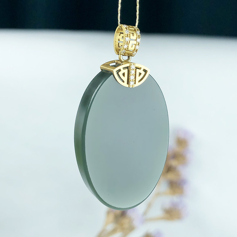 胡子哥珠宝和田玉吊坠塔青特细平安无事牌18k镶金边工艺原创设计