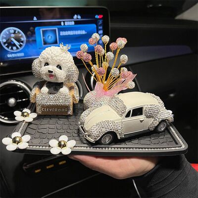 【抖音爆款】汽车摆件 水钻摇头泰迪狗招财猫摆件汽车摇头女司机