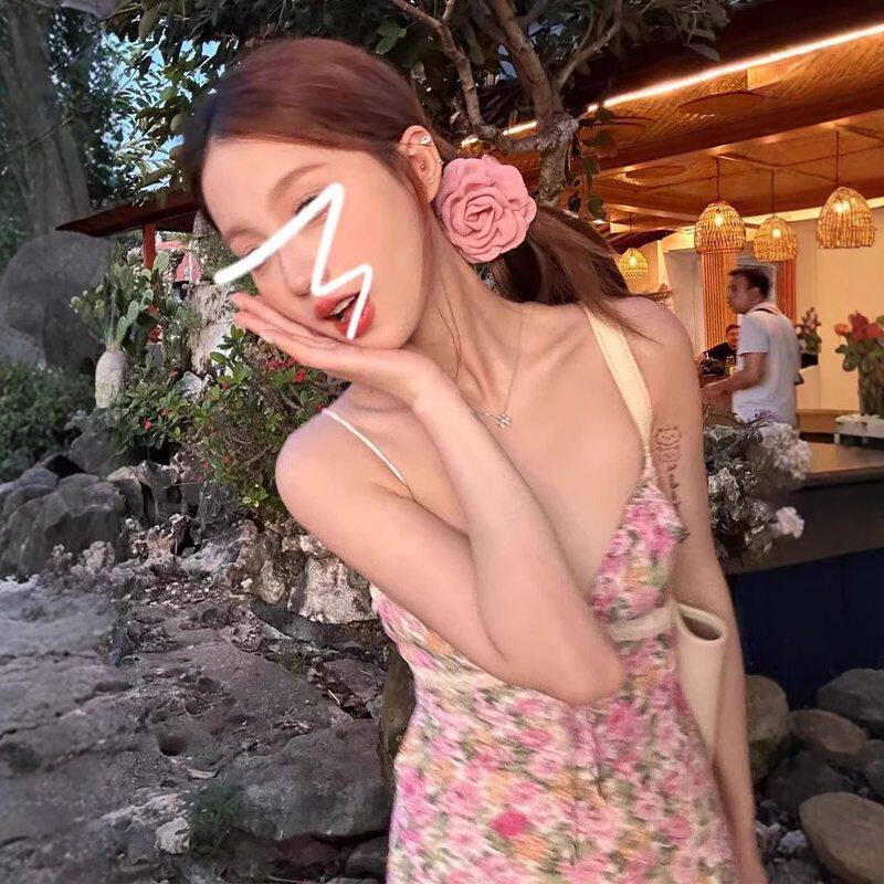 法式吊带碎花裙子女新款夏季泰国三亚海边度假风沙滩裙中长连衣裙