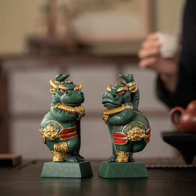 国潮风青砂牛马门神摆件