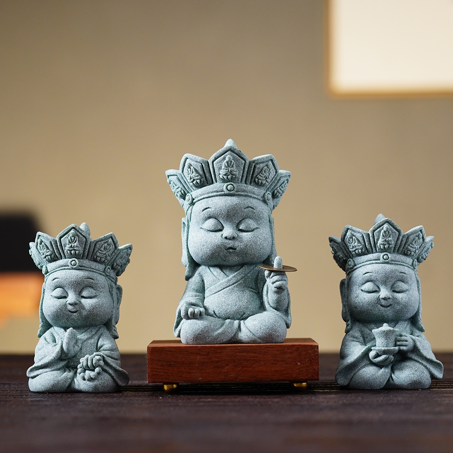 青砂石无语佛一指有钱桌面摆件